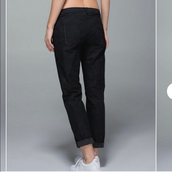 Lululemon Camo Daytrip Pants 6 - Picture 2 of 7